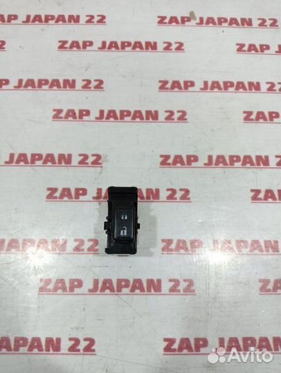 Кнопка центрального замка передняя правая Subaru