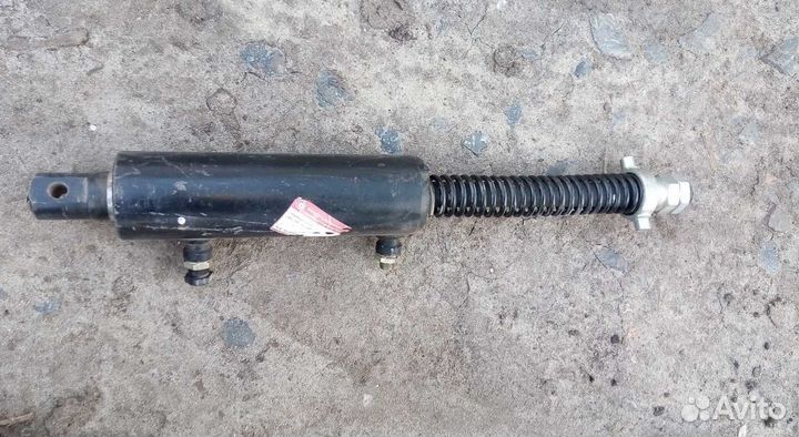 142.28.03.330 Гидроцилиндр леникса комбайн Акрос