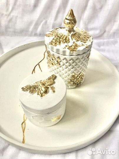 Поднос из архитектурного гипса с декором