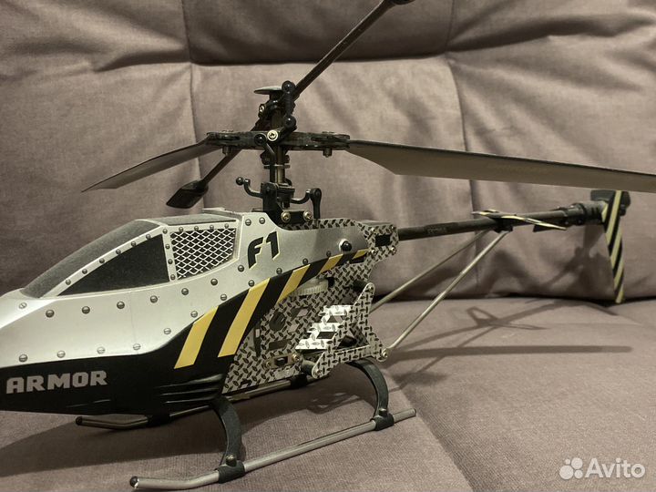 Радиоуправляемый вертолет