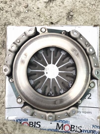 Продам комплект сцепления на KIA ceed 2013 год 1,6