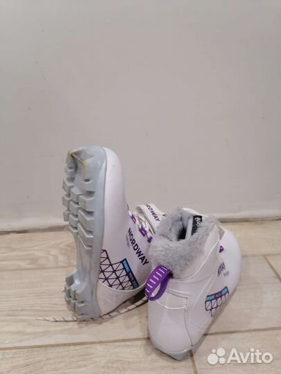 Ботинки лыжные