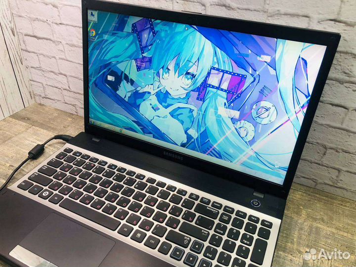 Ноутбук Samsung