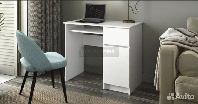 Стол письменный 