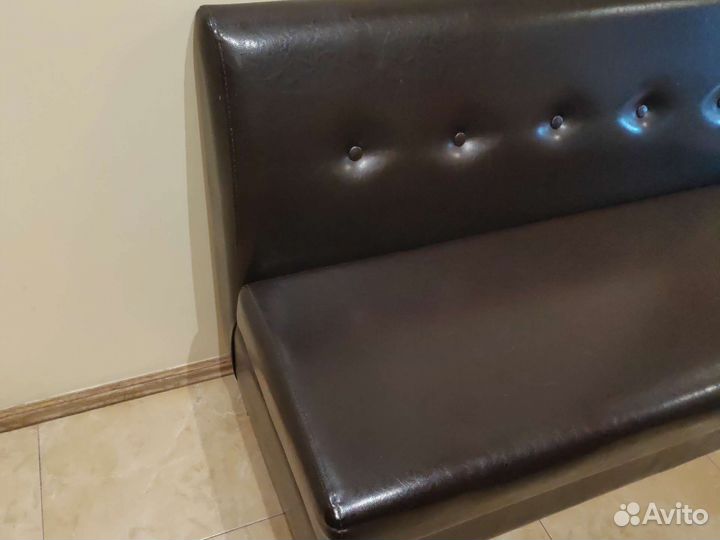 Банкетка в прихожую с ящиком