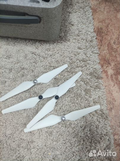 Квадрокоптер dji phantom 3 pro