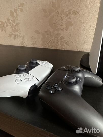 Sony playstation 5 CFI 1218A новая 2 джойстика