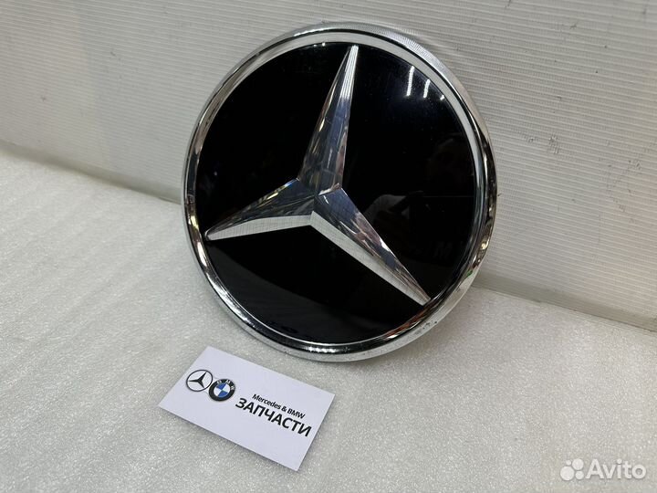 Эмблема решётки радиатора Mercedes A0008880500