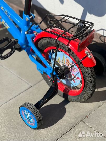 Детский велосипед четырехколесный