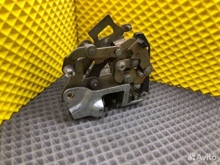 Замок двери задний правый Mercedes-Benz S-Class