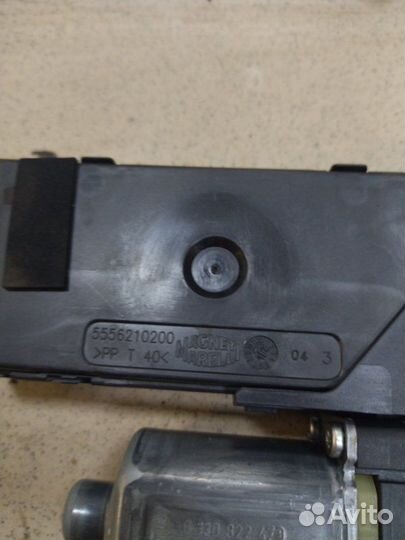 Мотор стеклоподъемника передний левый Renault