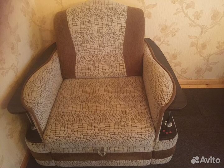 Химчистка мягкой мебели, уборка квартир