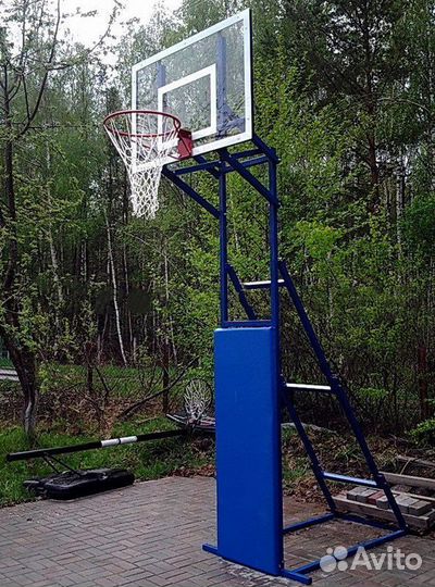 Баскетбольная стойка со щитом из орг стекла