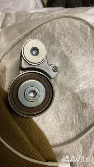 Ролик натяжителя грм митсубиси аутлендер V6 мотор