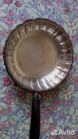 Сковорода старинная с крышкой