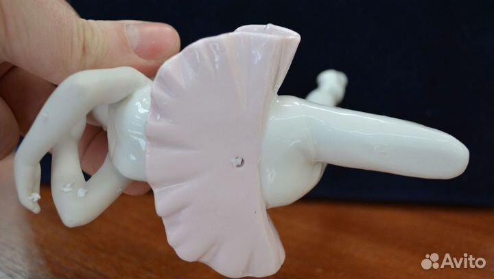 Фарфоровая статуэтка- юная балерина (8)