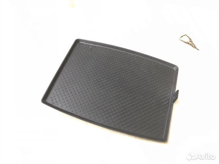 Коврик в подлокотник Tiguan 2