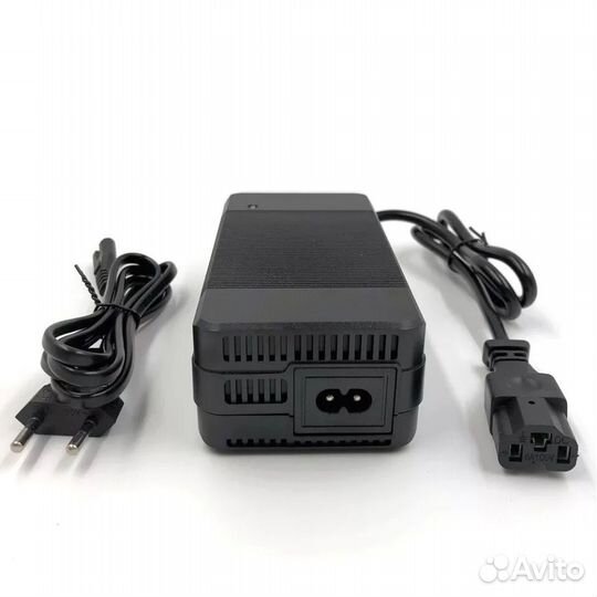 Зарядное устройство 60V- (67.2) 3A