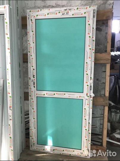 Дверь пластиковая входная