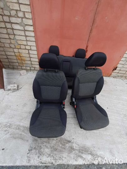 Комплект сидений mitsubishi l200 kb