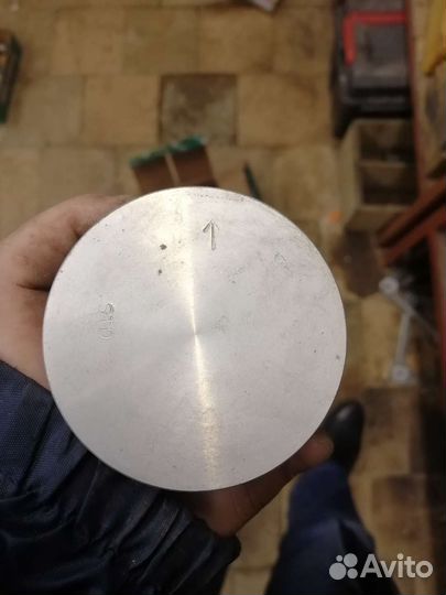 Комплект поршней