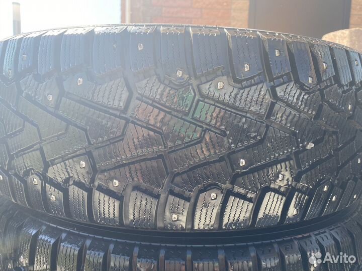 Pirelli Ice Zero 215/65 R17 103T