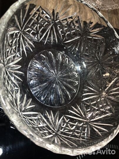 Парные хрустальные салатницы