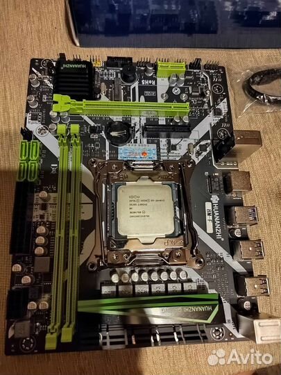 Материнская плата с процессором и памятью. Новая