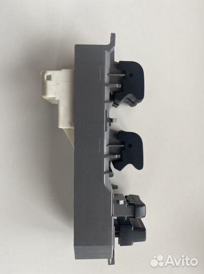 Блок упр стеклоподъемниками Toyota Corolla E150