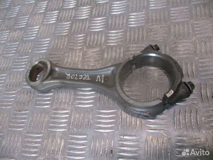 Шатун Iveco 4898808