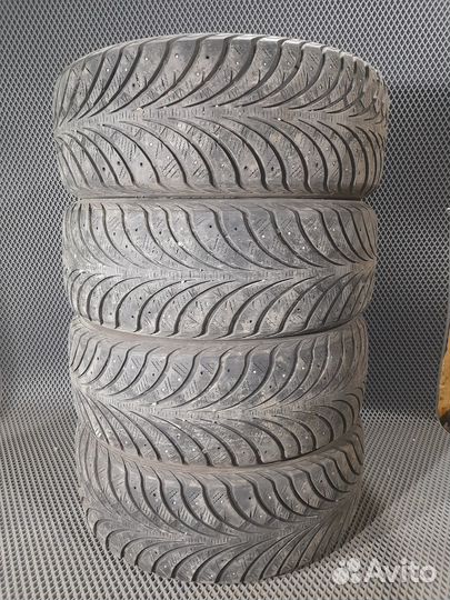 Goodyear UltraGrip Extreme 225/60 R17