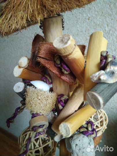 Игрушка погрызушка для попугая