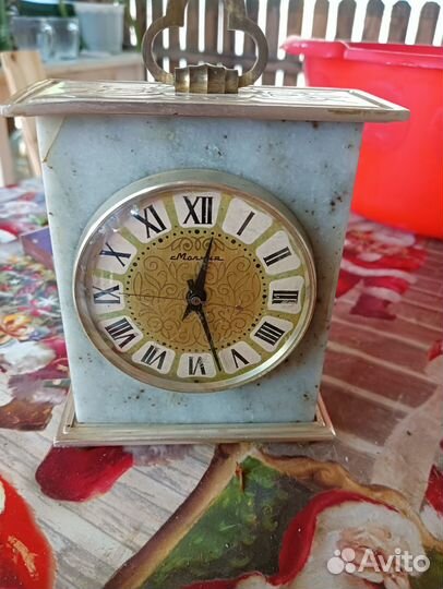 Часы молния настольные