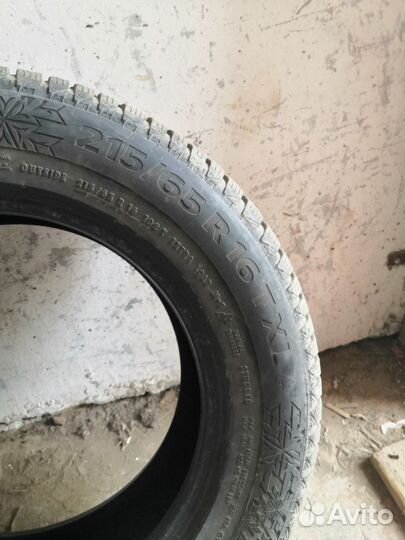 Continental IceContact 2 SUV 215/65 R16 102T