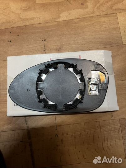 Зеркальный элемент правый Bmw 3 E90