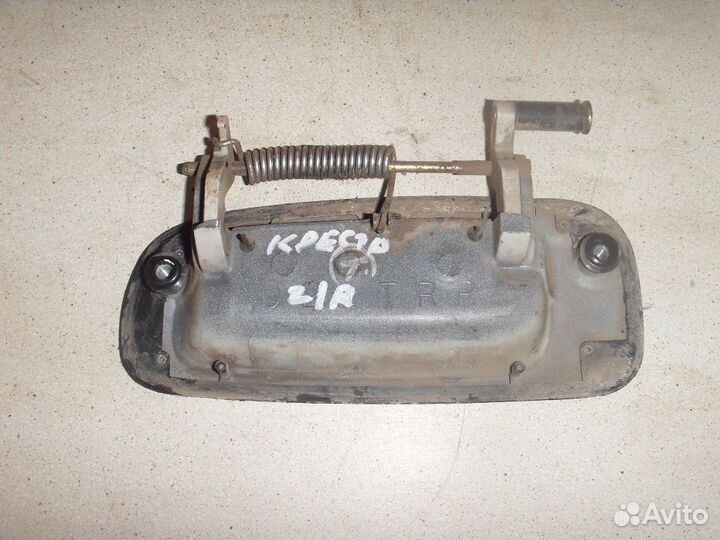 Ручка двери 6923022100 Toyota Cresta 1992 -1996