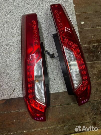 Фонарь Nissan X Trail T31