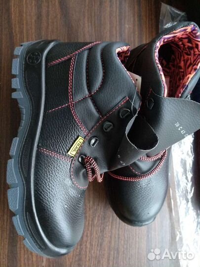 Рабочие ботинки женские 38 размера