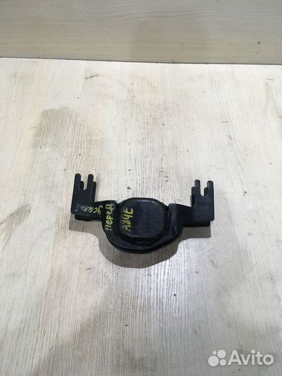 Кронштейн опоры двигателя Ауди А8 D3 4E0199335L