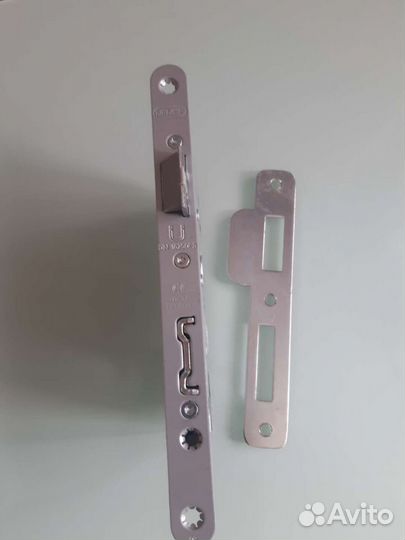 Замок дверной