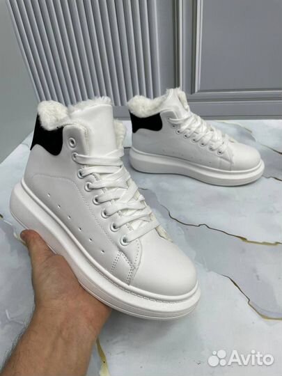 Кроссовки зимние женские