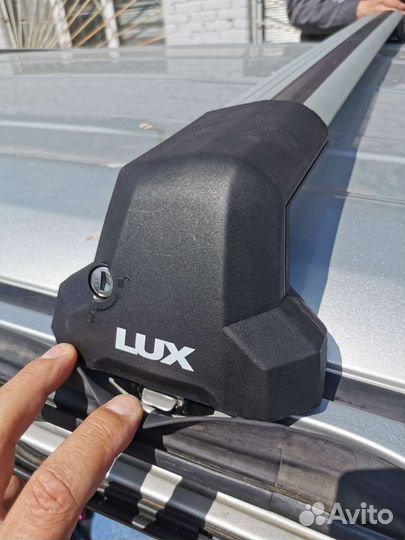 Багажник аэро на Nissan Serena