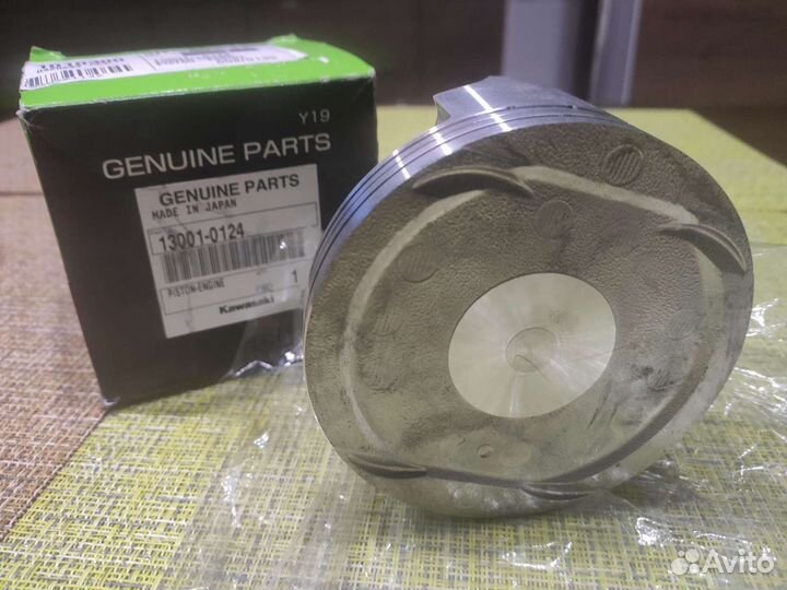 Продам поршень для Кавасаки vn1700