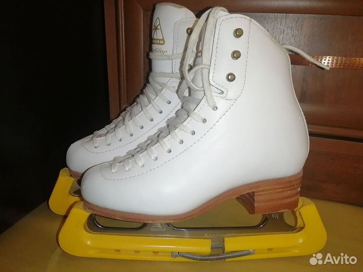 Коньки фигурные детские профессиональные