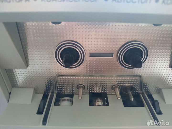 Магнитофон