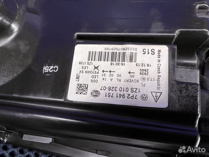 Фара передняя левая Volkswagen Touareg NF до 2014