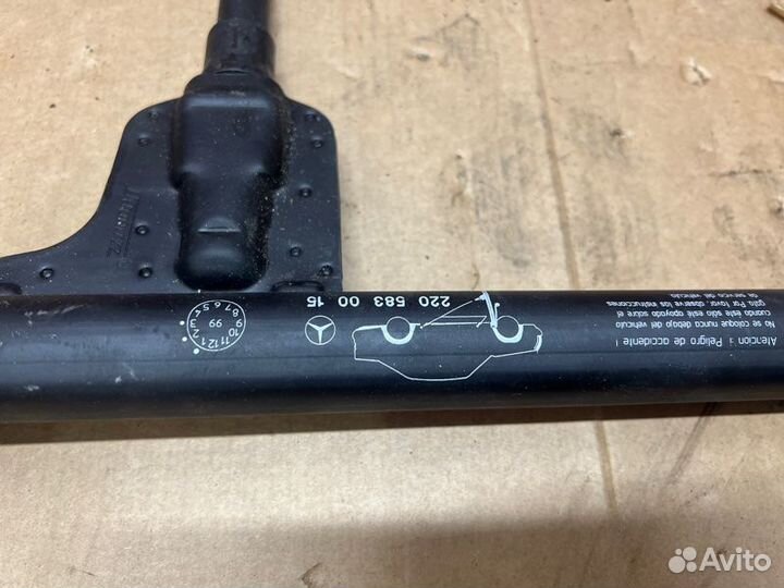 Домкрат Mercedes S W220 M113 2002