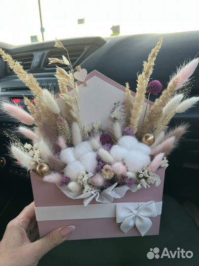 Композиция из сухоцветов