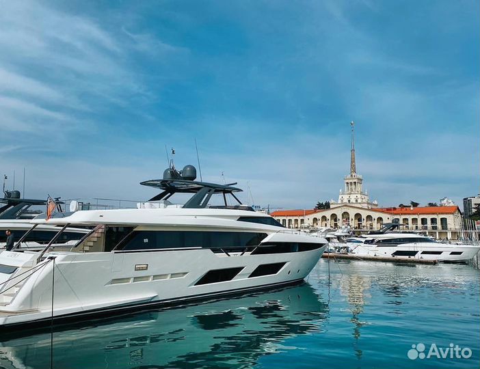 Аренда яхты с капитаном в Сочи