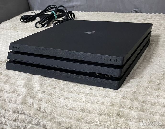 Игровая приставка ps4 pro 1tb